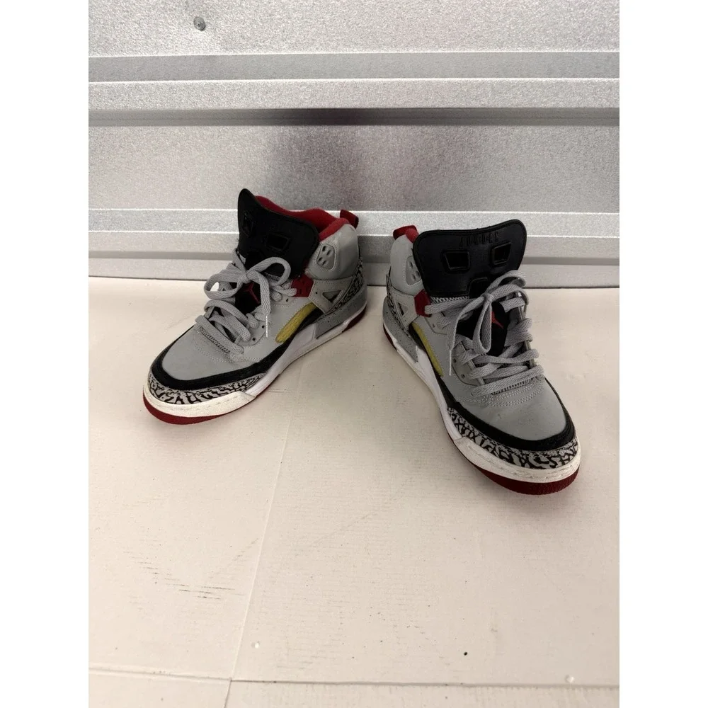 Jordan Spizike Wolf Grey Gym Red Black 317321-013‎ Size 7Y